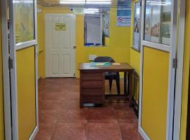 Backpackers Inn, hotel v destinaci Panadží