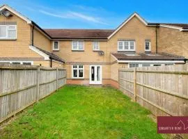 Bracknell - Garden Parking 2Bed