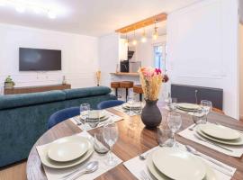 SERENITY - 3 mins from Disney, Free Parking, Self-Checking with fully equiped gym, hotel in Chessy