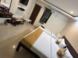 Sri Saai Surguru Residency, vie&scaron;butis su baseinais mieste Pudučeris