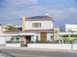 Villa Oro Hills w private hot tub jacuzzi