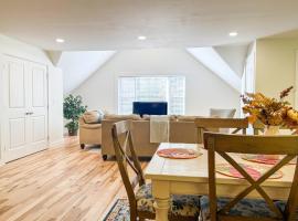 NEW-Queen Beds-In-Unit Laundry- Modern Kitchen-NH, hotel a Milford