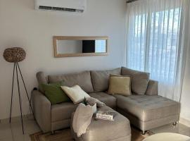 Remote Work Haven 15 Minutes from the Beach, hotel din Sardinal