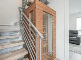 The Executive Penn's Landing - High End Luxury 3BR-Sauna-Gym-Garage-Roof Deck