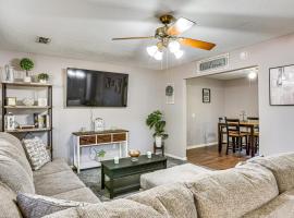 12 Mi to Dtwn Savannah Remodeled Family Getaway!, ξενοδοχείο στη Σαβάνα