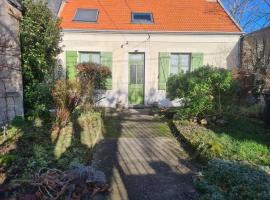 Suite familiale "La Siaulnée", hotel in Châteauroux