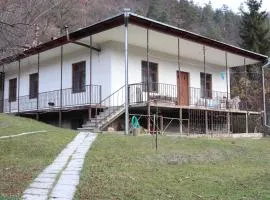 Likani Mountain View Family House