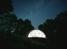 Asheville Luxury Glamping Dome - Mountain Views, and Hot Tub!