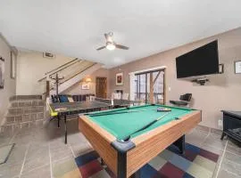 Treetop Towers - Hot Tub, Game Room, and Creek Views!