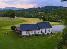 Friendswood - Quaint Home on Horse Farm, Gorgeous Views!