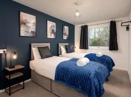 Modern Comfort 3BR Home for 7 Free Parking