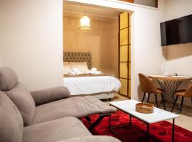 Tollmere Hospitality Ηχώ, hotel in Levádeia