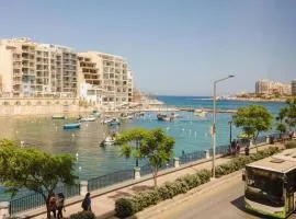 Seaview Cozy Stay in a Prime Sliema Location 6S