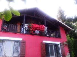 San Romolo에 위치한 주차 가능한 호텔 B&B La Capanna Rossa