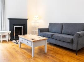 Walk to Town Centre, 2BR Base near Cork & Kinsale, hotel v destinaci Bandon