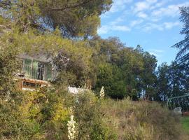 Petite maison sur Apt, hotel en Apt