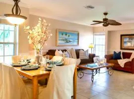 2BR Siesta Key Downtown Condo Walk Everywhere
