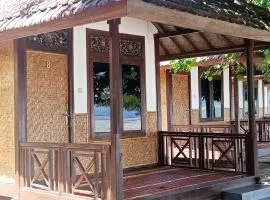 Gili Sudak Indah Paradise Beach Bungalow Bed & Breakfast