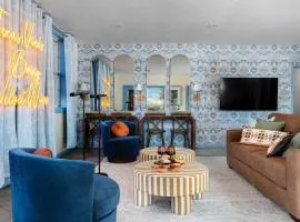 Hill Country Social Club Hot tub & Cowboy Pool