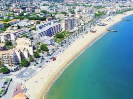 T2 Port Frejus proximite de la plage Grand Garage Prive, hotel a Fréjus