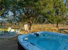 Cuvee Cottage Hot tub 290 Wine Trail