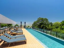 Estúdio premium com varanda e sol da manhã SGR0217