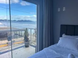 Dúplex con impresionantes vistas al mar RAT002