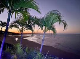 A slice of paradise, hotelli kohteessa Urangan