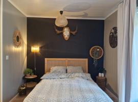 Studio apartment near main roads, hotel a Oulu