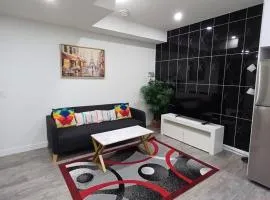 Haven Lodge, 2BR Brand New Basement Suite