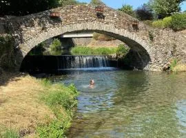 Agréable petite maison rustique