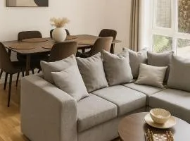 Elysian Nights with Palm Garden in Central London- 2 WC