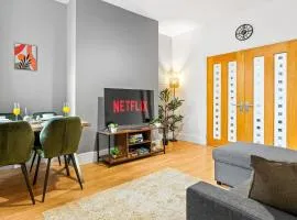 Comfortable 4 Bed Home - Excellent Transport Links