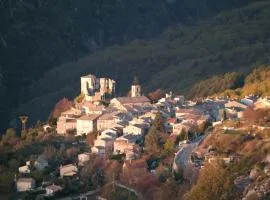 Au Pied du Château