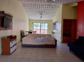 Sobrado aconchegante a 50m da praia