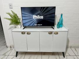 Casa próximo à rodoviária e centro, hotel in Rondonópolis