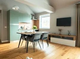 The Nest Beneath The Citadel - 5 min from City Square