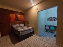 Apartamento Zen Residencial Isaura，里約布蘭科的有停車位的飯店