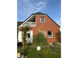 Holiday home with 2 bedrooms, hotel in Torgelow am See