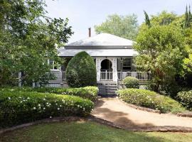 Waterfall Lodge Maleny โรงแรมในเมลเลนี