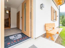 Riesner Alpenlodge, hotel i Donnersbachwald