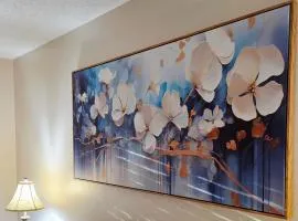 Toria Suites Condo 924