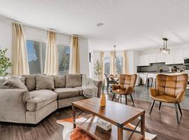 Home Theater•Luxury•Entire4BHome•GamesRoom•KingBed，埃德蒙頓的飯店