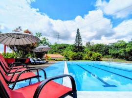 Finca El Paraíso, hotel u gradu La Mesa