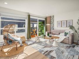 Brand New 2BR Condo in Queen Anne Walk to Space Needle, hotel a Seattle