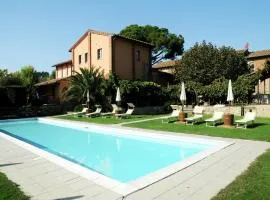 Apartment near Lake Trasimeno with Pool