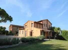 Apartment near Lake Trasimeno with Pool
