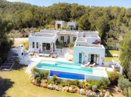 Villa in Ibiza near Cala Tarida Beach, ξενοδοχείο σε Cala Tarida