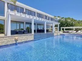 Villa in Ibiza with Private Pool and Beaches