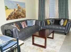Zarnia FullyFurnished 2bdrm at 360luxury Kitale, Hotel in Kitale
